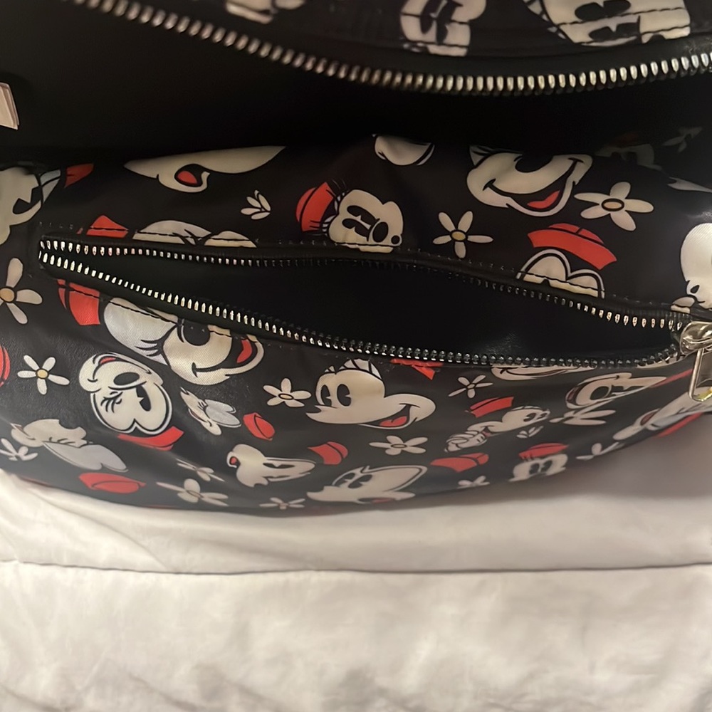 Minnie Mouse Backpack - Picture 4 of 4